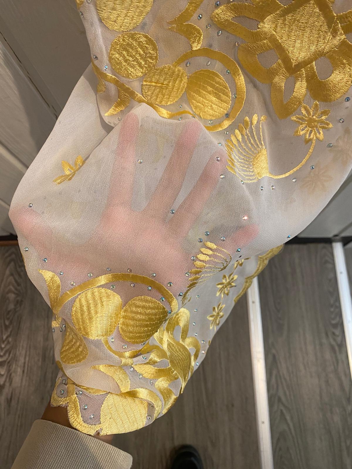 White Rhinestone Shawl – Elegant & Cozy Extras Grmawit