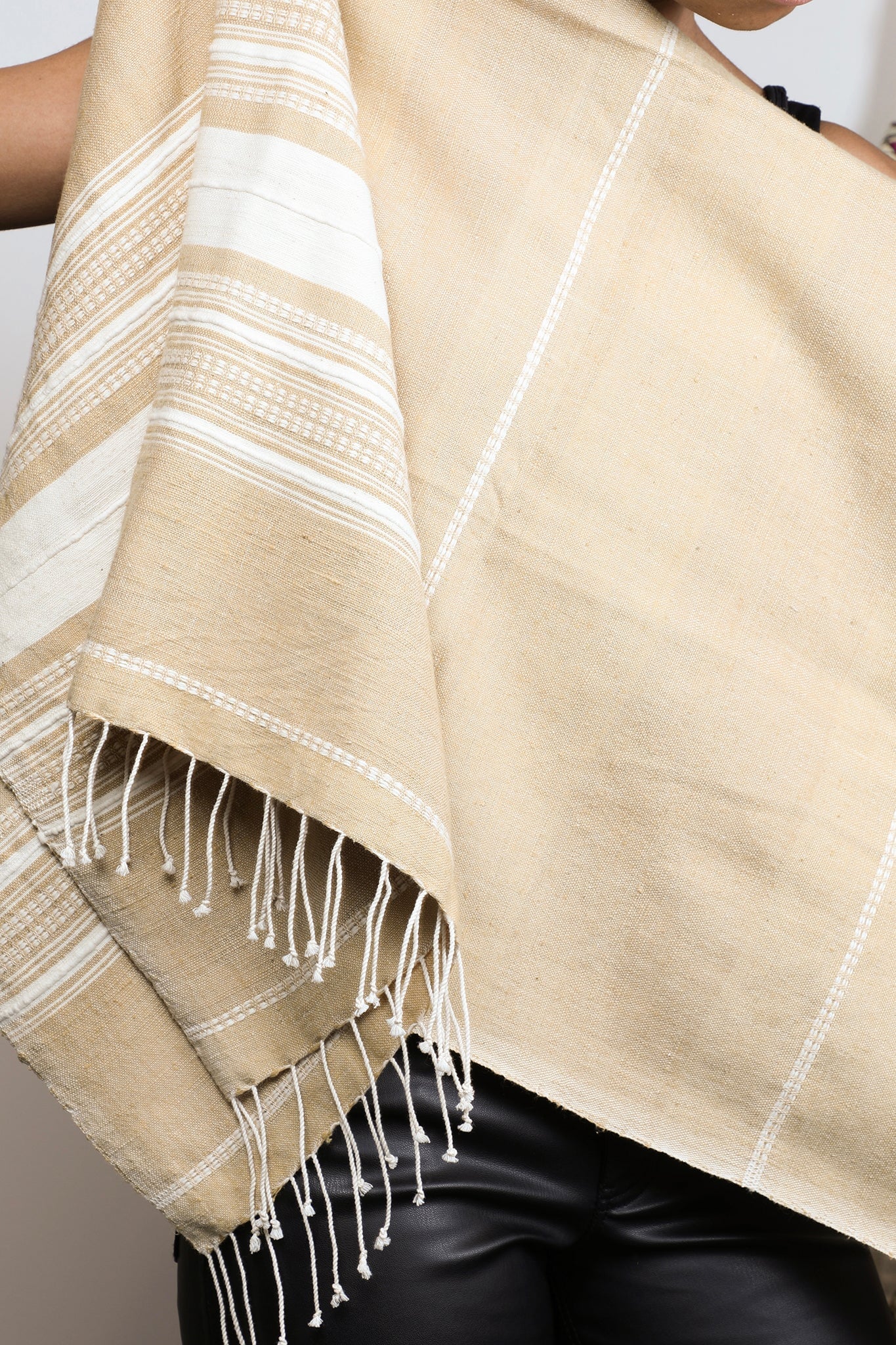 Hadwoven Scarves #3 Extras Grmawit