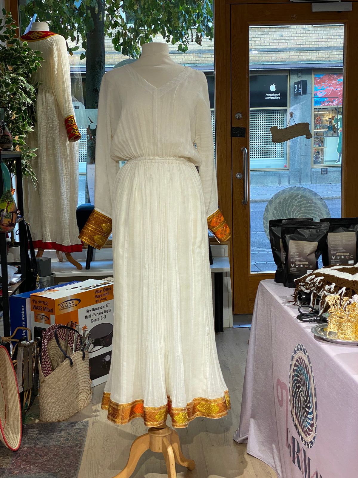 Ethiopian Traditional Dress #7 (Copy)