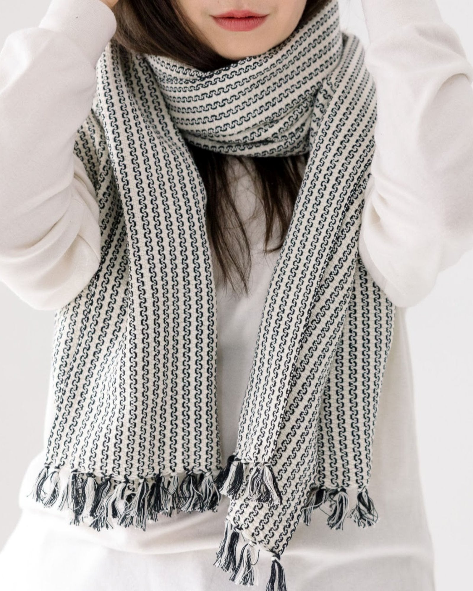 Aaron Scarf | Unisex Extras Grmawit 